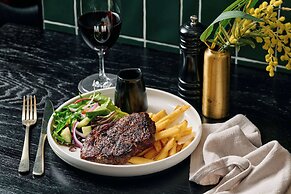 The Victoria Hotel Melbourne