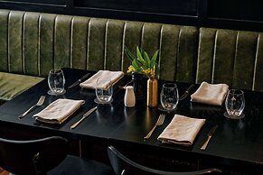 The Victoria Hotel Melbourne