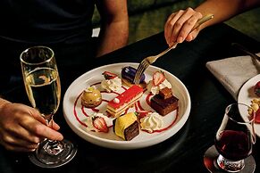 The Victoria Hotel Melbourne