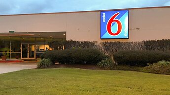 Motel 6 La Place, LA