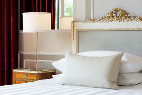 Sina Villa Medici, Autograph Collection