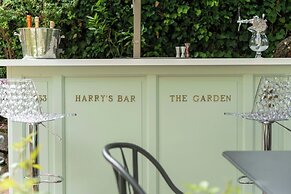 Sina Villa Medici, Autograph Collection