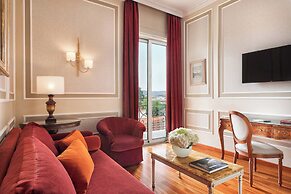 Sina Villa Medici, Autograph Collection