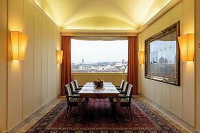 Sina Villa Medici, Autograph Collection