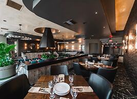 Monarch Hotel & Conference Center