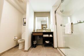 Monarch Hotel & Conference Center