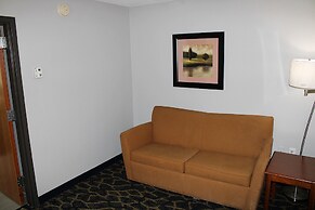 Greenlight Inn & Suites
