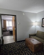 Greenlight Inn & Suites