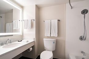 Sheraton® Princess Kaiulani Waikiki Beach