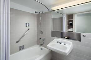 Sheraton® Princess Kaiulani Waikiki Beach