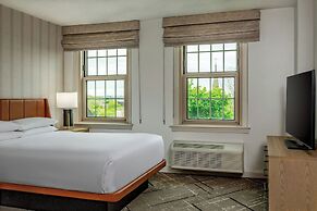 Sheraton Commander Hotel