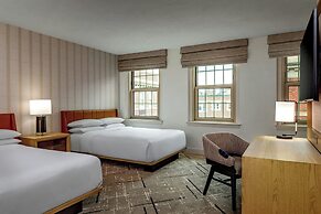 Sheraton Commander Hotel