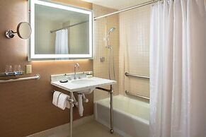 Sheraton Commander Hotel