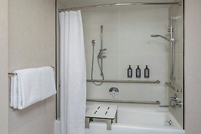 Sheraton Commander Hotel