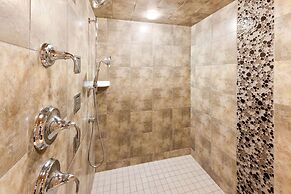 Best Western Plus Nor'wester Hotel & Conference Centre