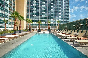 The Statler Dallas Curio Collection By Hilton