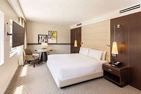 The Statler Dallas Curio Collection By Hilton