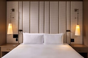 The Statler Dallas Curio Collection By Hilton