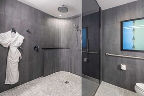 The Statler Dallas Curio Collection By Hilton