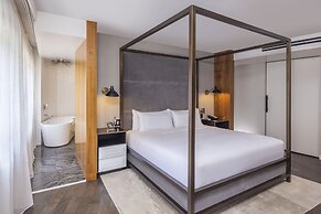 The Statler Dallas Curio Collection By Hilton