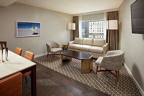 The Statler Dallas Curio Collection By Hilton