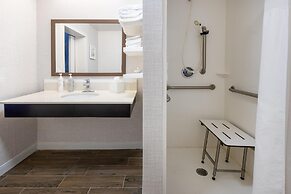 Hampton Inn Commerce