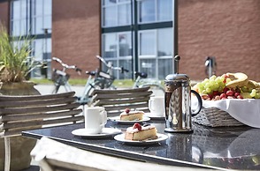 Montra Skaga Hotel