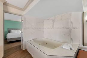 Comfort Inn & Suites Ormond Beach Oceanfront