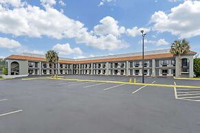Quality Inn & Suites Orlando East - UCF Area
