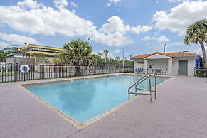 Quality Inn & Suites Orlando East - UCF Area