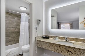 Quality Inn & Suites Orlando East - UCF Area