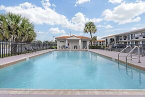 Quality Inn & Suites Orlando East - UCF Area