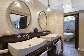 Warwick Le Lagon - Vanuatu