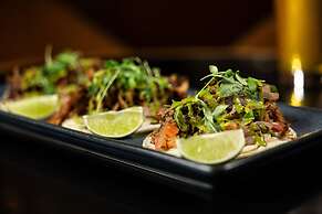 Delta Hotels by Marriott Edmonton South Conference Centre