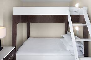 Delta Hotels by Marriott Edmonton South Conference Centre