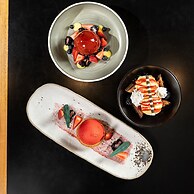 Delta Hotels by Marriott Edmonton South Conference Centre