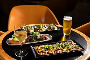 Delta Hotels by Marriott Edmonton South Conference Centre