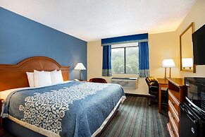 Days Inn by Wyndham Runnemede Philadelphia Area