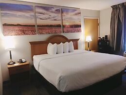 Days Inn by Wyndham Osage Beach Lake of the Ozarks