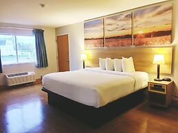 Days Inn by Wyndham Osage Beach Lake of the Ozarks