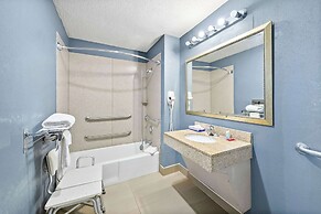 Quality Inn & Suites Fayetteville I-95