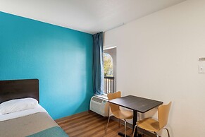 Motel 6 Lexington, KY - Airport