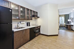 Candlewood Suites Grand Rapids Airport by IHG