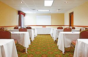Candlewood Suites Grand Rapids Airport by IHG