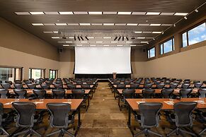 The Inverness Denver, a Hilton Golf & Spa Resort