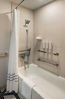 Oshkosh Marriott Waterfront Hotel & Convention Center