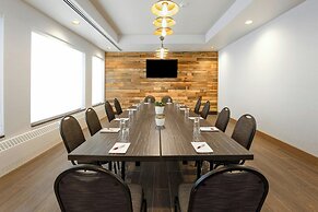 Oshkosh Marriott Waterfront Hotel & Convention Center