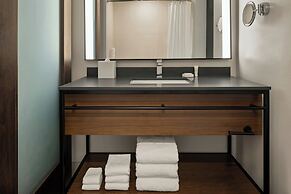 Oshkosh Marriott Waterfront Hotel & Convention Center