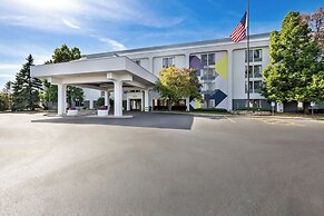 Spark by Hilton Green Bay