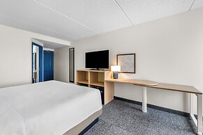 Spark by Hilton Green Bay